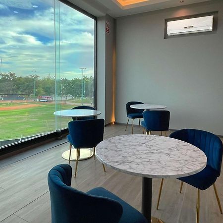 Esplendor By Wyndham Los Mochis Country Place Extérieur photo